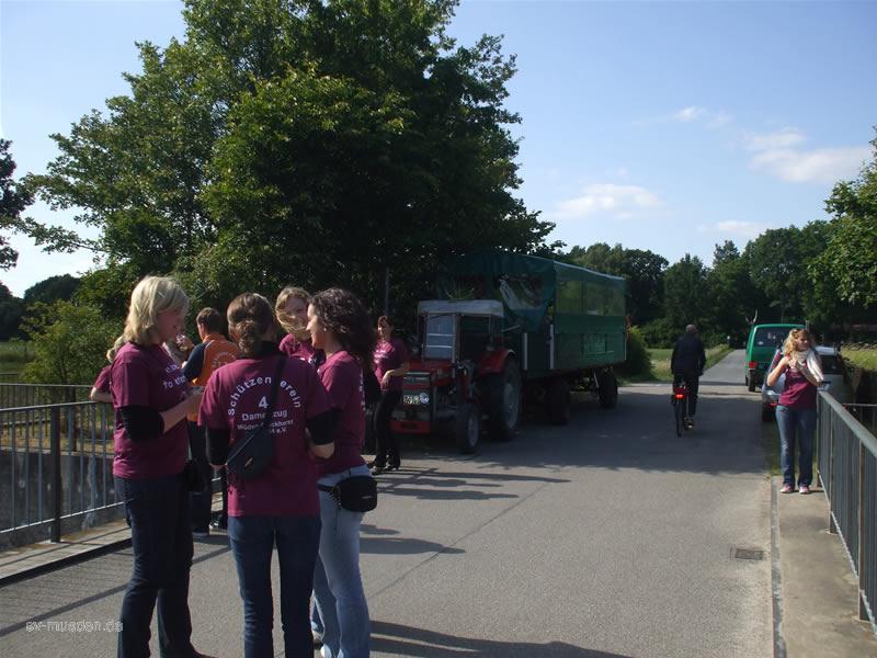 Planwagenfahrt und Zugkettenverleihung – Bild 119 von 201