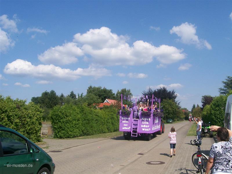 Schützenfest-Montag Bunter Umzug – Bild 104 von 146