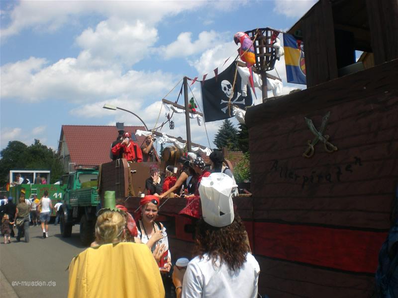 Schützenfest-Montag Bunter Umzug – Bild 30 von 146