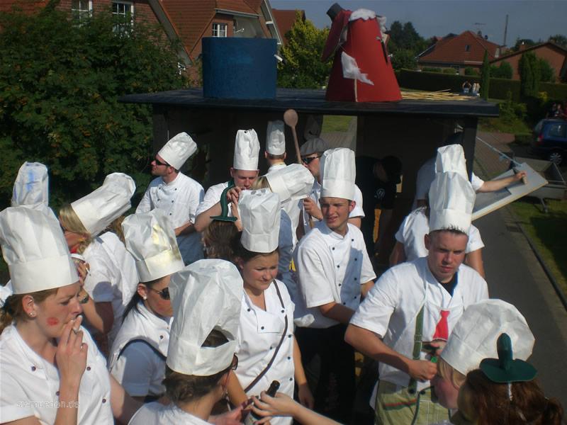 Schützenfest-Montag Bunter Umzug – Bild 3 von 146