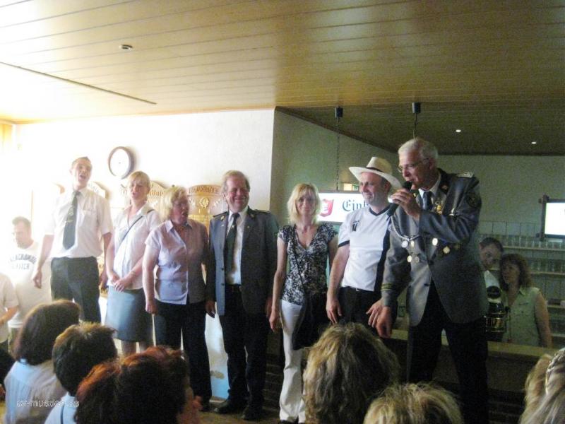 Schützenfest Sonntag 2010 – Bild 7 von 62