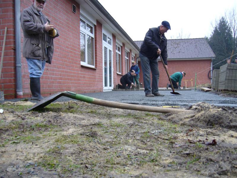 Pflasterarbeiten am Schießsportzentrum (3. Akt) – Bild 24 von 61