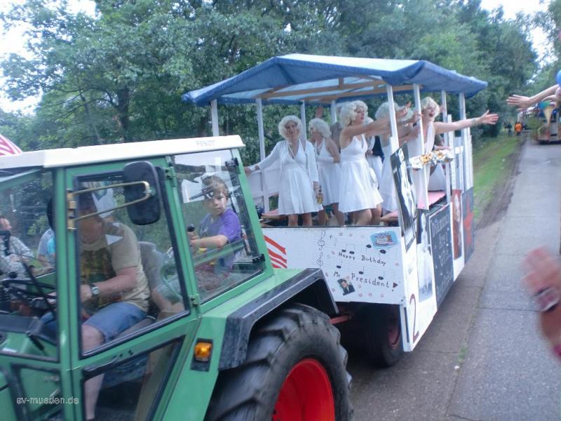 Schützenfest 2012 Montag Bunter Umzug – Bild 180 von 259