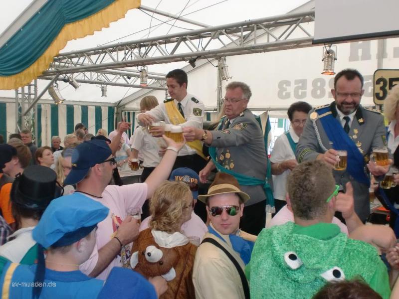 Schützenfest 2012 Montag Bunter Umzug – Bild 154 von 259