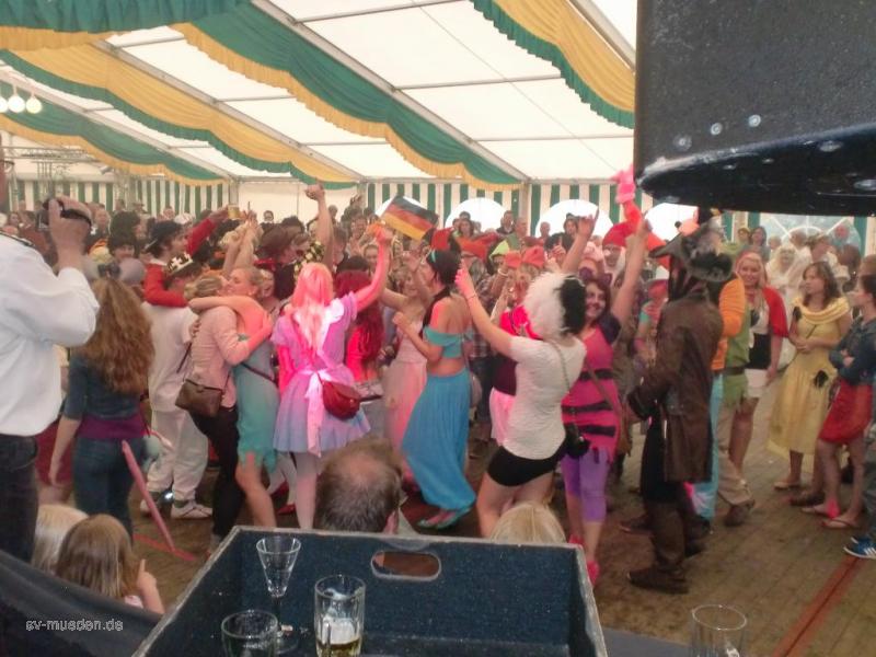 Schützenfest 2012 Montag Bunter Umzug – Bild 125 von 259