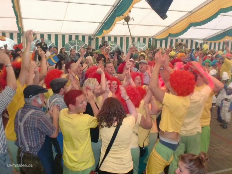 Schützenfest 2012 Montag Bunter Umzug – Bild 99 von 259
