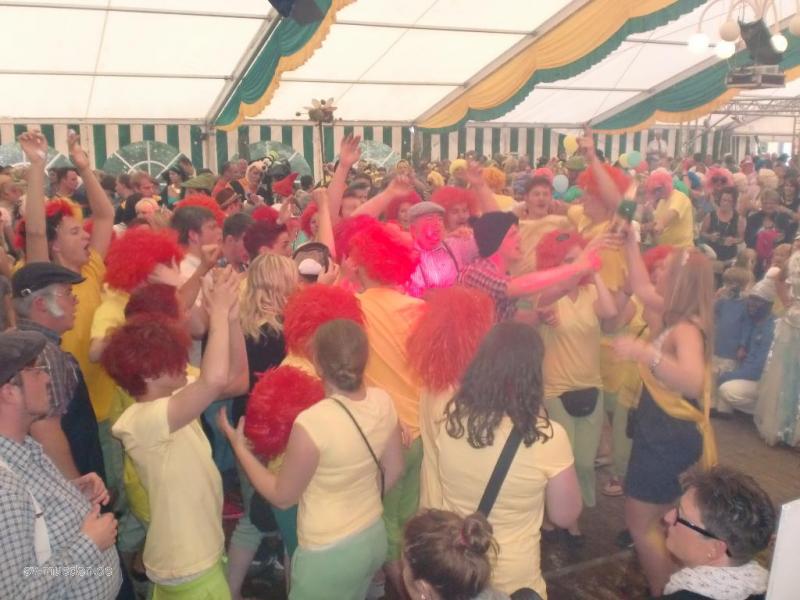Schützenfest 2012 Montag Bunter Umzug – Bild 91 von 259