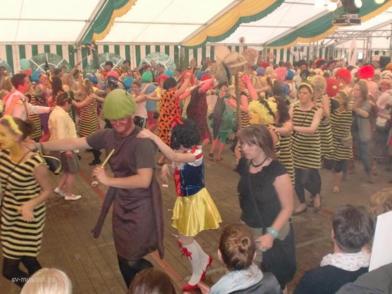 Schützenfest 2012 Montag Bunter Umzug – Bild 78 von 259
