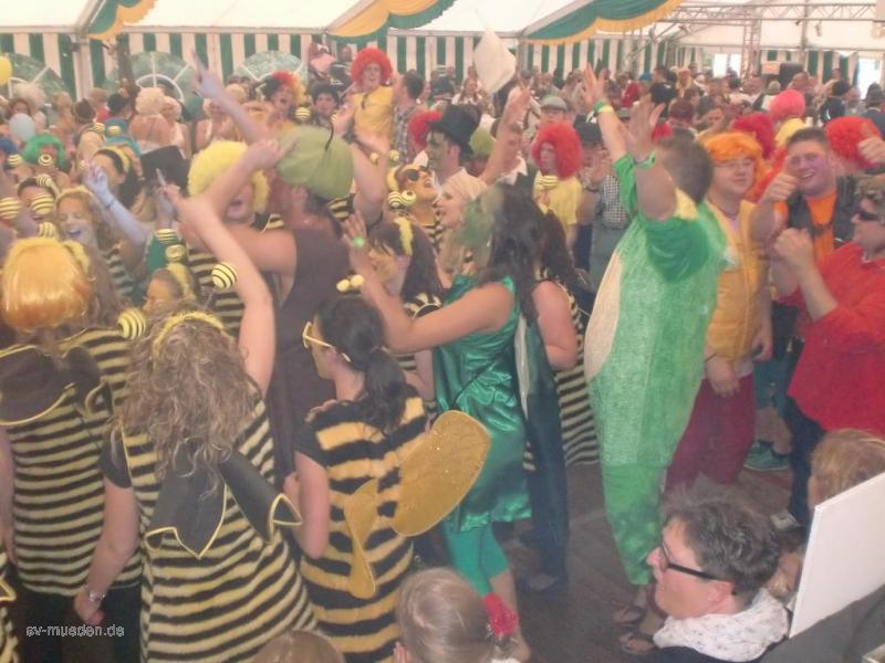Schützenfest 2012 Montag Bunter Umzug – Bild 56 von 259